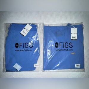 NWT Figs Joggers Scrubs Set - size women’s small - ceil blue